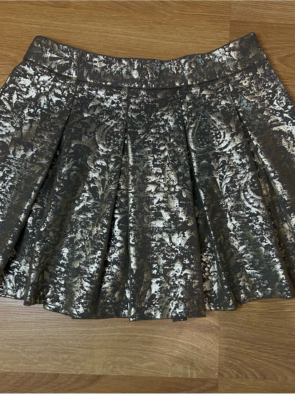 mark. Black and Gold Brocade Pleated Skirt